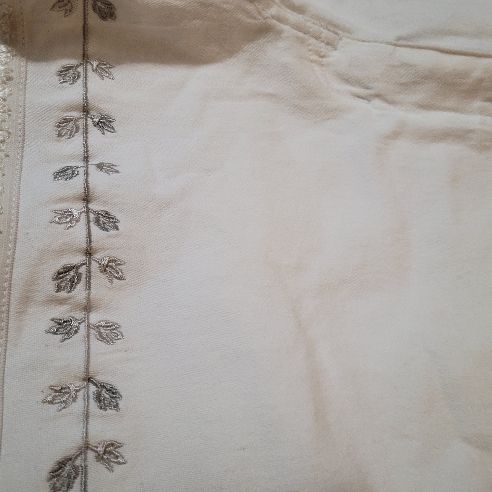 Shorts - Picture 3 of 3